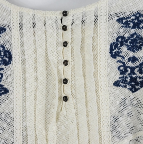 FREE PEOPLE Peplum White Lace Top Blue Embroidery Size Small - Picture 6 of 9